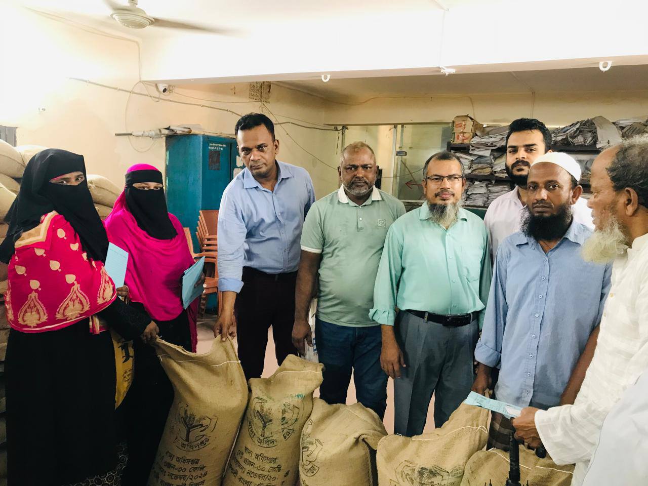 দক্ষিণ মাদার্শা ইউনিয়নের চলমান মাসের খাদ্য বান্ধব কর্মসূচি'র উপকারভোগীদের মাঝে ভর্তুকি মূল্যে চাল বিতরণ শতভাগ সম্পন্ন।