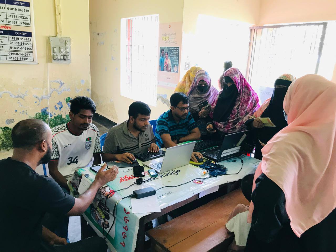 আকবরিয়া মেডিকেলে আজ  টাইফয়েড টিকার জন‍্য অনলাইন রেজিষ্ট্রেশন বুথ গঠন করা হল। সহযোগিতা করেছেন চেয়‍্যারম‍্যান মহোদয় ও মেম্বারগন।